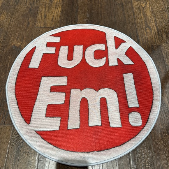 F em! Rug - Picture 4 of 4